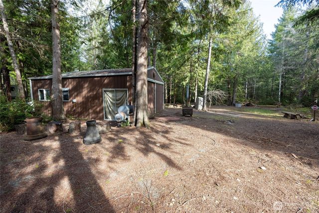 260 NE Kissin Tree Lane, Tahuya, WA 98588