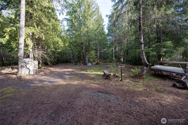 260 NE Kissin Tree Lane, Tahuya, WA 98588