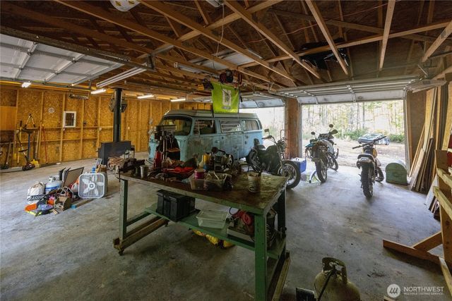 260 NE Kissin Tree Lane, Tahuya, WA 98588