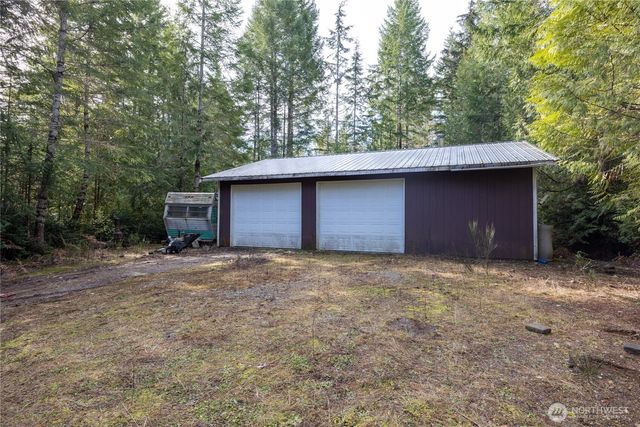 260 NE Kissin Tree Lane, Tahuya, WA 98588