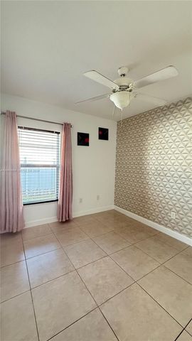 1018 Foster Rd, Hallandale Beach, FL 33009