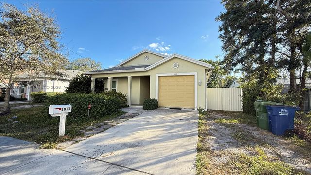 1018 Foster Rd, Hallandale Beach, FL 33009