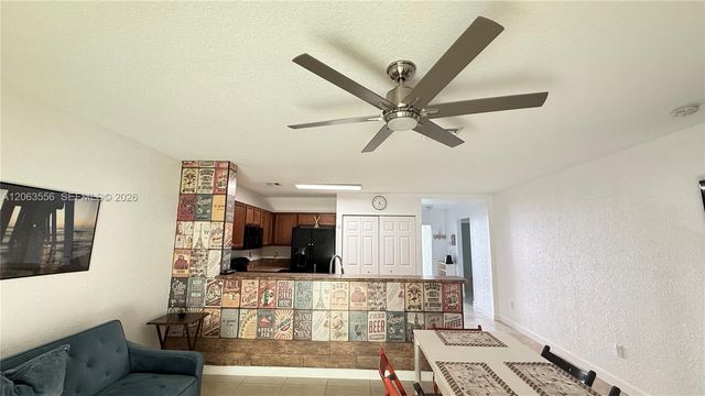 1018 Foster Rd, Hallandale Beach, FL 33009