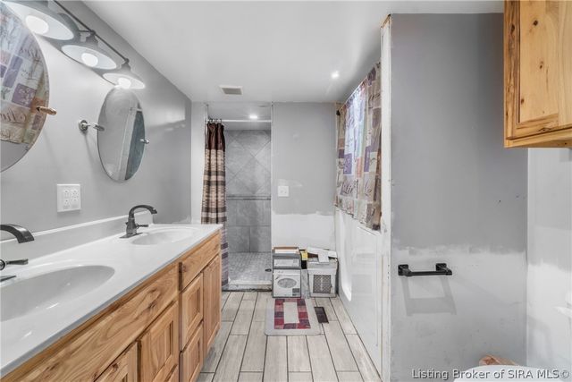 1619 McIntyre Road, New Washington, IN 47162