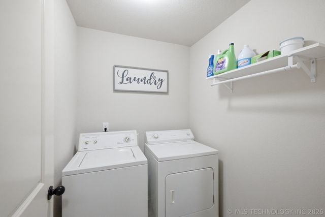 1542 E 137th Street, Glenpool, OK 74033