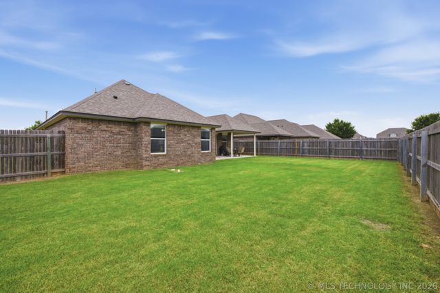 1542 E 137th Street, Glenpool, OK 74033
