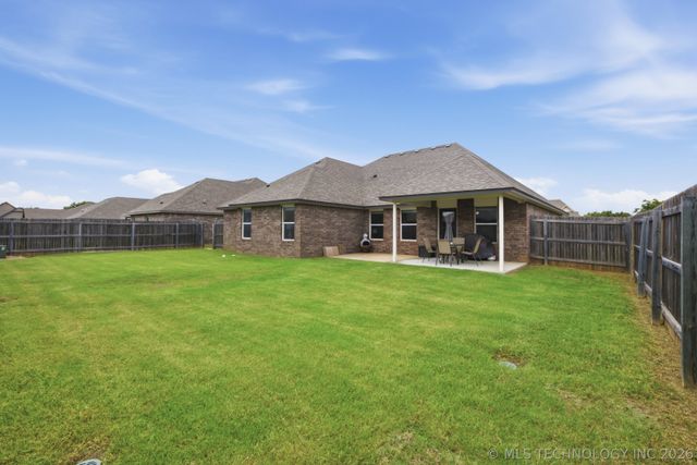 1542 E 137th Street, Glenpool, OK 74033