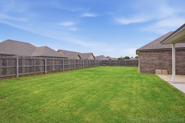 1542 E 137th Street, Glenpool, OK 74033