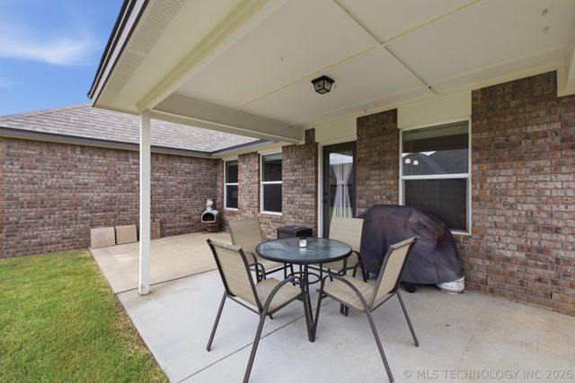 1542 E 137th Street, Glenpool, OK 74033