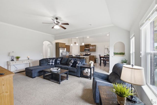 1542 E 137th Street, Glenpool, OK 74033