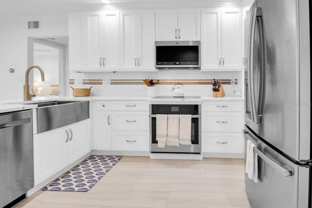 454 63RD STREET, Holmes Beach, FL 34217