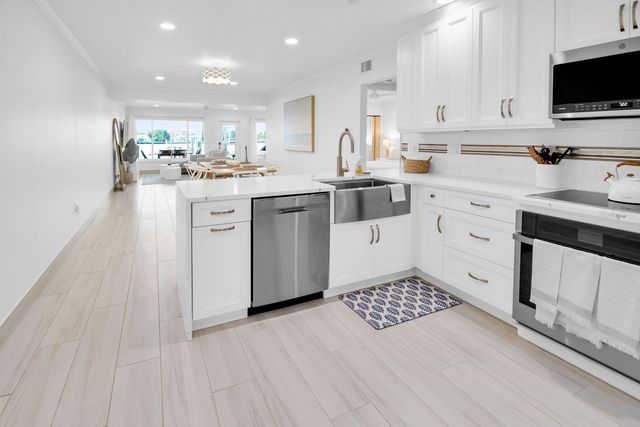 454 63RD STREET, Holmes Beach, FL 34217