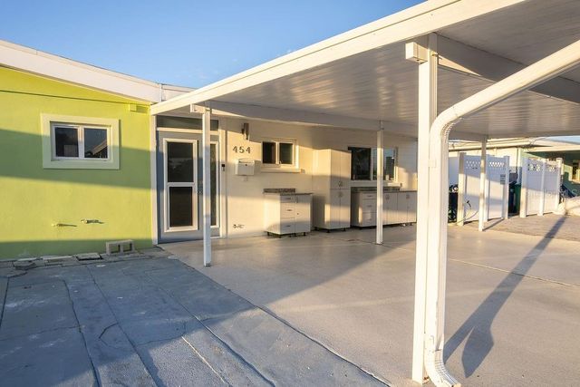 454 63RD STREET, Holmes Beach, FL 34217