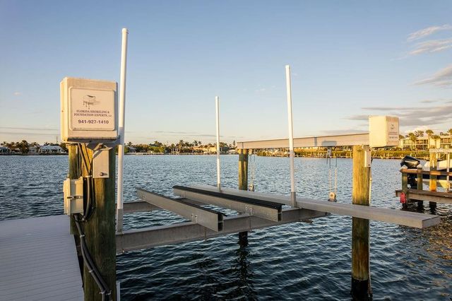 454 63RD STREET, Holmes Beach, FL 34217