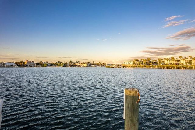 454 63RD STREET, Holmes Beach, FL 34217