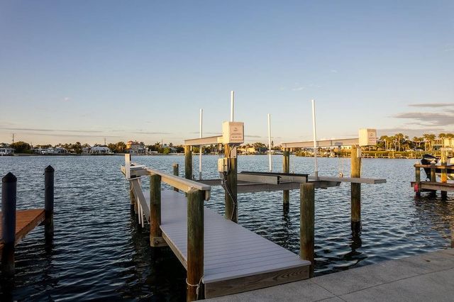 454 63RD STREET, Holmes Beach, FL 34217