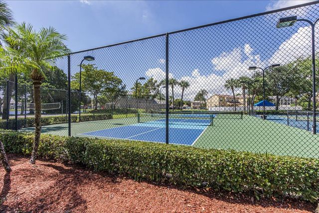 3551 Chesapeake Circle, Boynton Beach, FL 33436