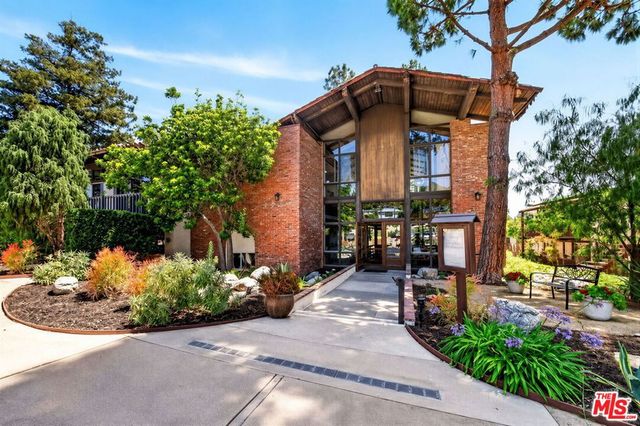332 S Miraleste Drive 235, Los Angeles, CA 90732