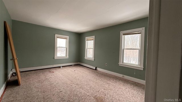 19 Bloomingburg Road, Middletown, NY 10940