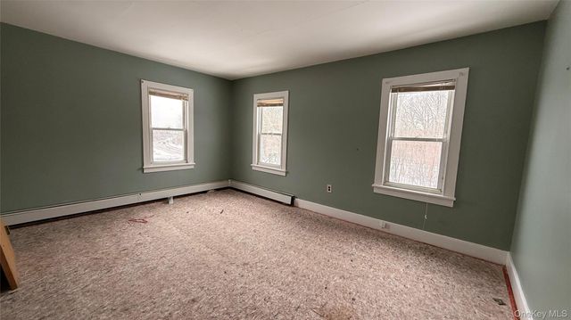 19 Bloomingburg Road, Middletown, NY 10940