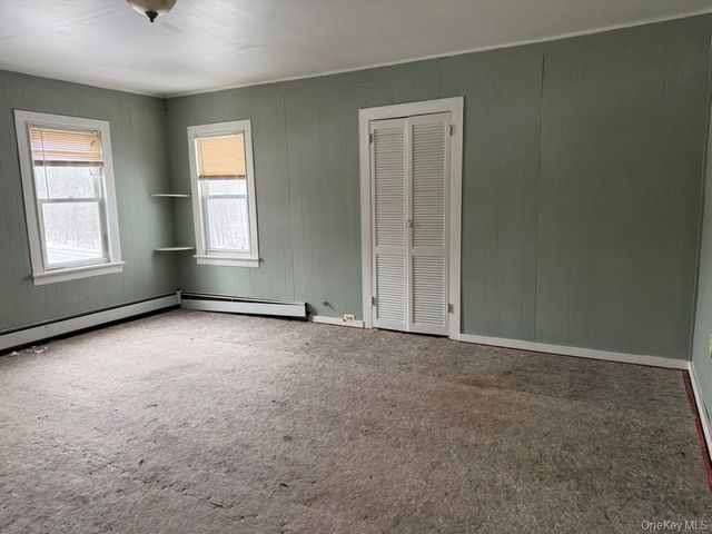 19 Bloomingburg Road, Middletown, NY 10940