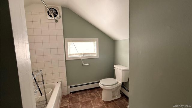19 Bloomingburg Road, Middletown, NY 10940