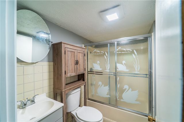 18 Dunnell Avenue, Pawtucket, RI 02860