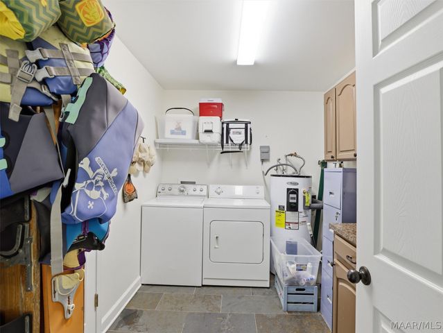 369 Honeysuckle Hill, Tallassee, AL 36078