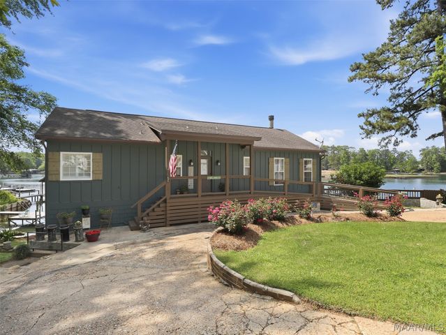 369 Honeysuckle Hill, Tallassee, AL 36078