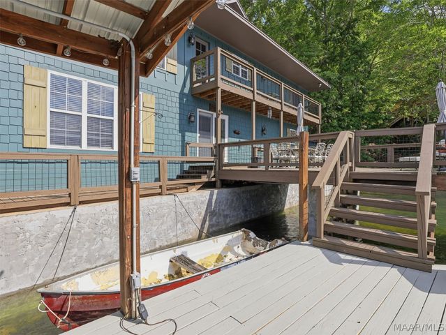 369 Honeysuckle Hill, Tallassee, AL 36078
