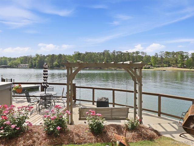 369 Honeysuckle Hill, Tallassee, AL 36078
