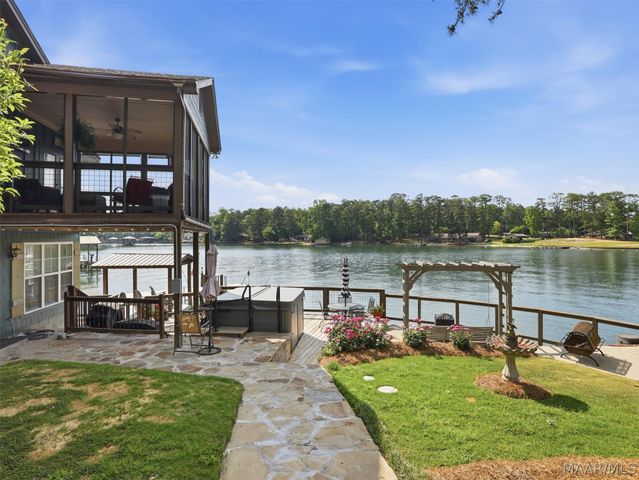 369 Honeysuckle Hill, Tallassee, AL 36078