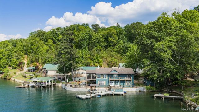 369 Honeysuckle Hill, Tallassee, AL 36078