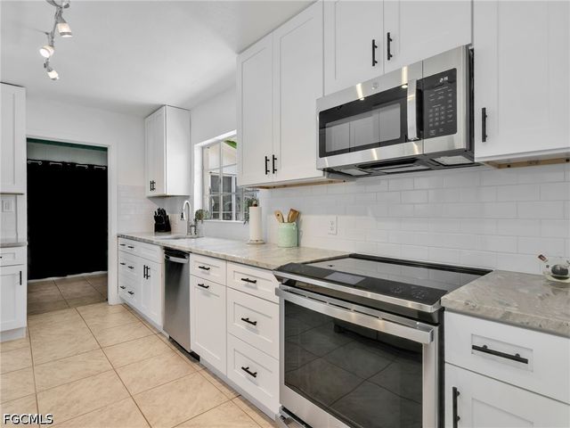 1645 Ardmore RD, Fort Myers, FL 33901