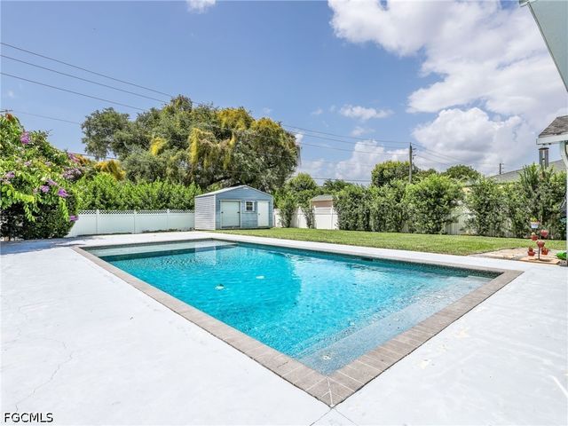 1645 Ardmore RD, Fort Myers, FL 33901