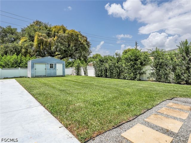 1645 Ardmore RD, Fort Myers, FL 33901
