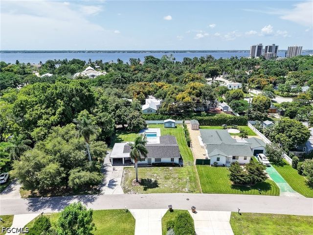 1645 Ardmore RD, Fort Myers, FL 33901