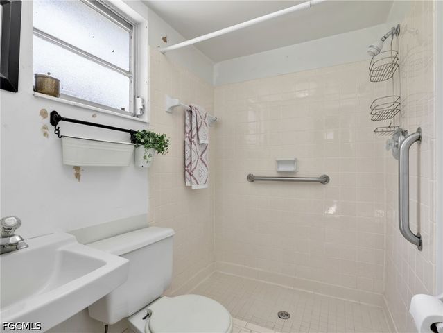 1645 Ardmore RD, Fort Myers, FL 33901