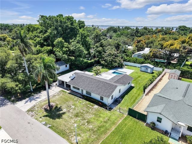 1645 Ardmore RD, Fort Myers, FL 33901