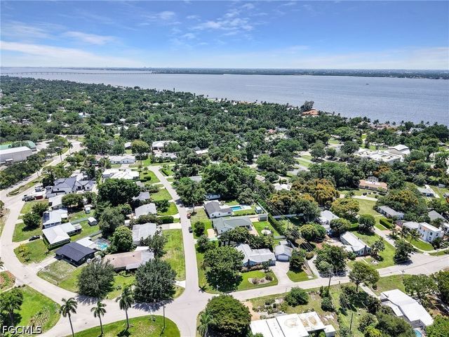 1645 Ardmore RD, Fort Myers, FL 33901