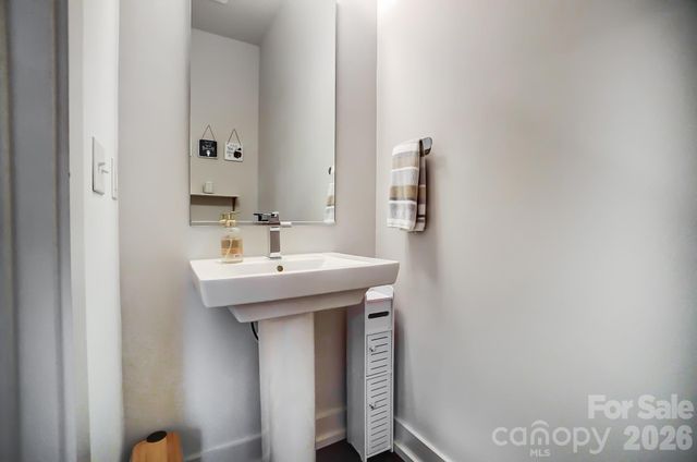 1207 E 36th Street 6, Charlotte, NC 28205