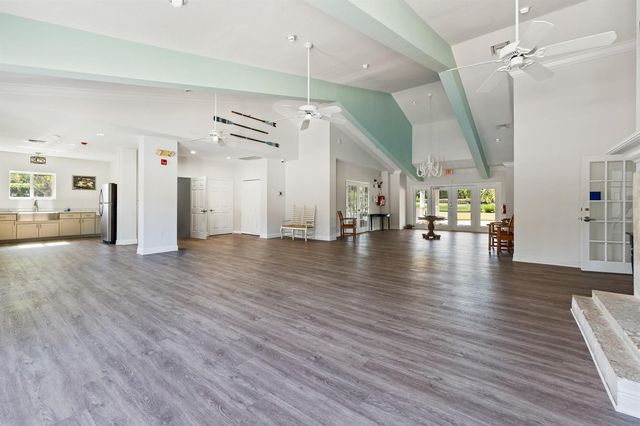 624 NE Bent Paddle Lane, Port St. Lucie, FL 34983
