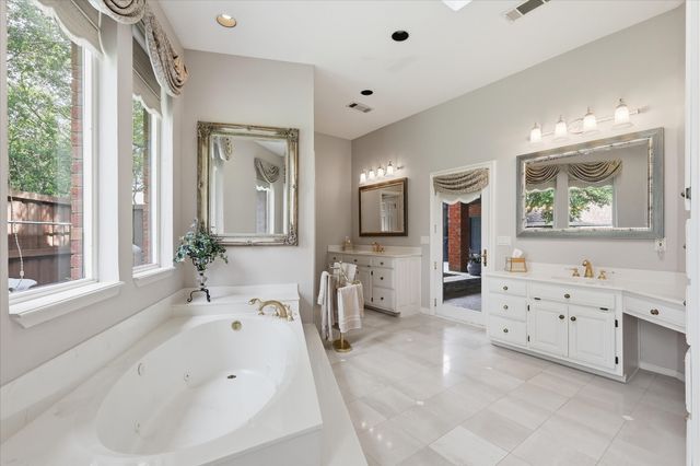 4823 Spyglass Drive, Dallas, TX 75287