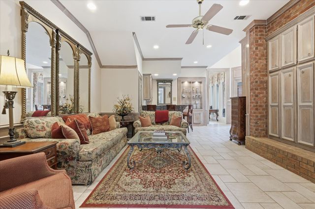 4823 Spyglass Drive, Dallas, TX 75287