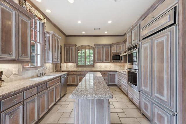 4823 Spyglass Drive, Dallas, TX 75287