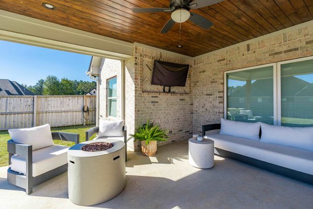 201 Saddle Brook Circle, Hallsville, TX 75650
