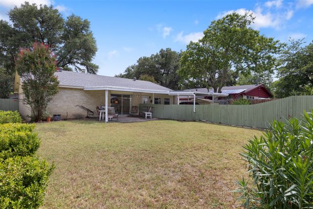 2825 Pinewood Drive, Garland, TX 75044