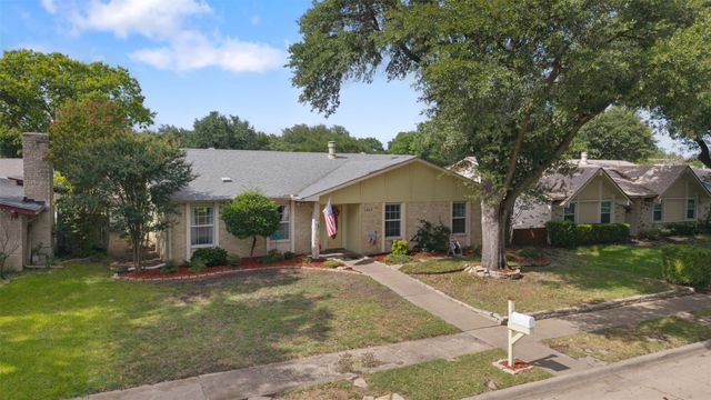 2825 Pinewood Drive, Garland, TX 75044