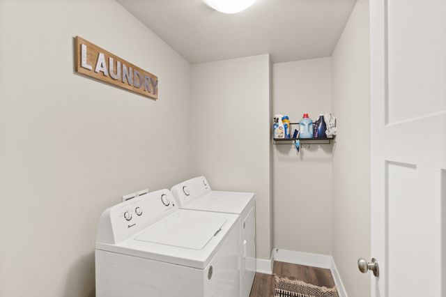 2939 Kestrel Street, Norwalk, IA 50211