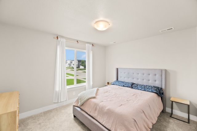2939 Kestrel Street, Norwalk, IA 50211